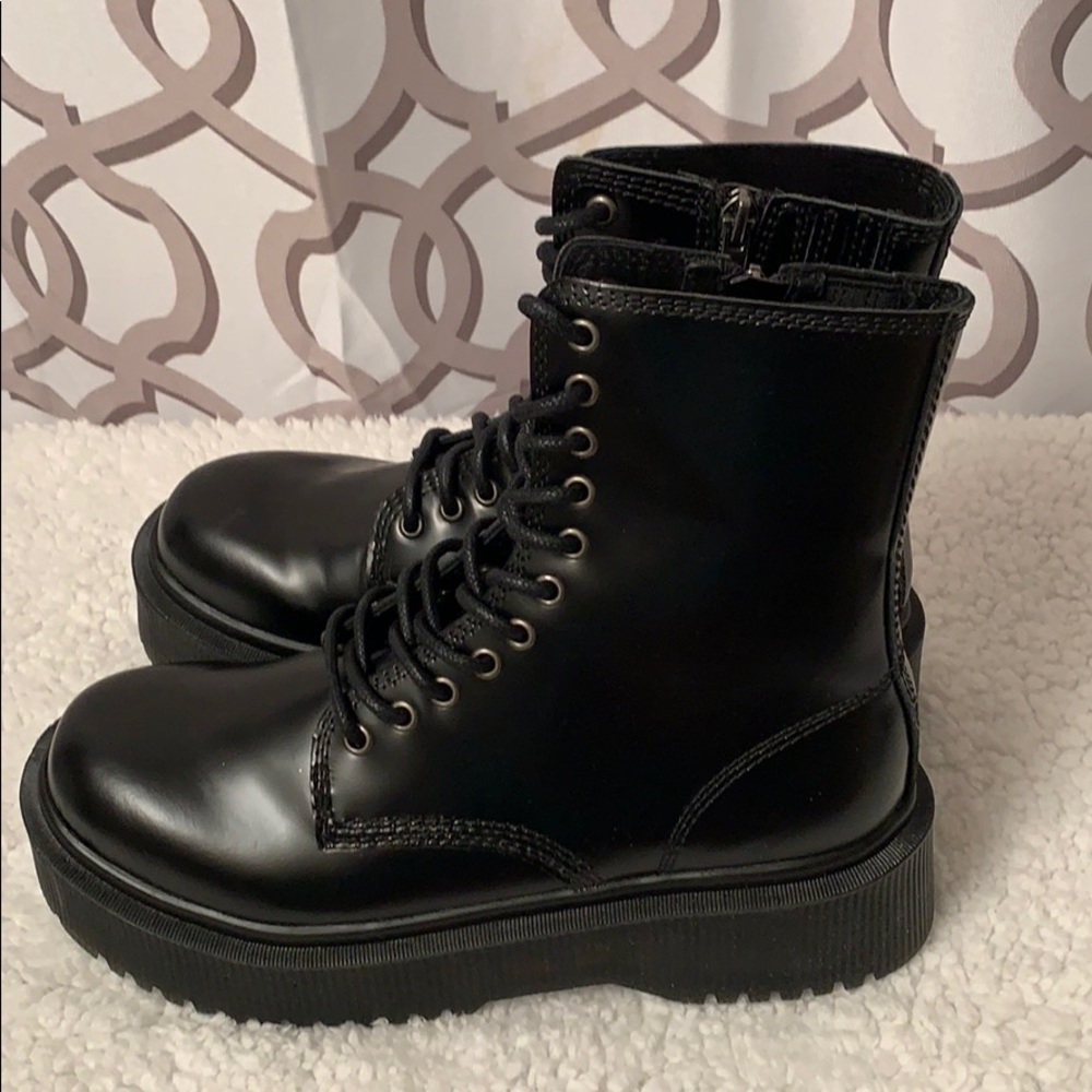 ⭐️SALE⭐️NEW-Jeffrey Campbell Sopas Lugged - Picture 6 of 13